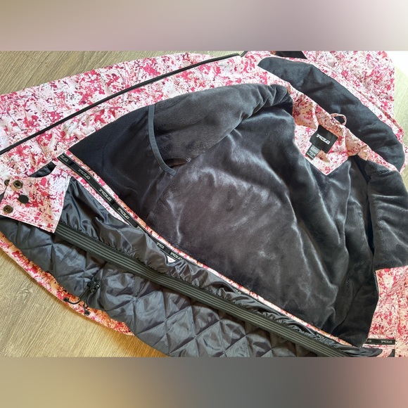 Stylish Women’s Ski + Snowboard Jacket (worn once!) ⛷️💕🏂 - Picture 4 of 6